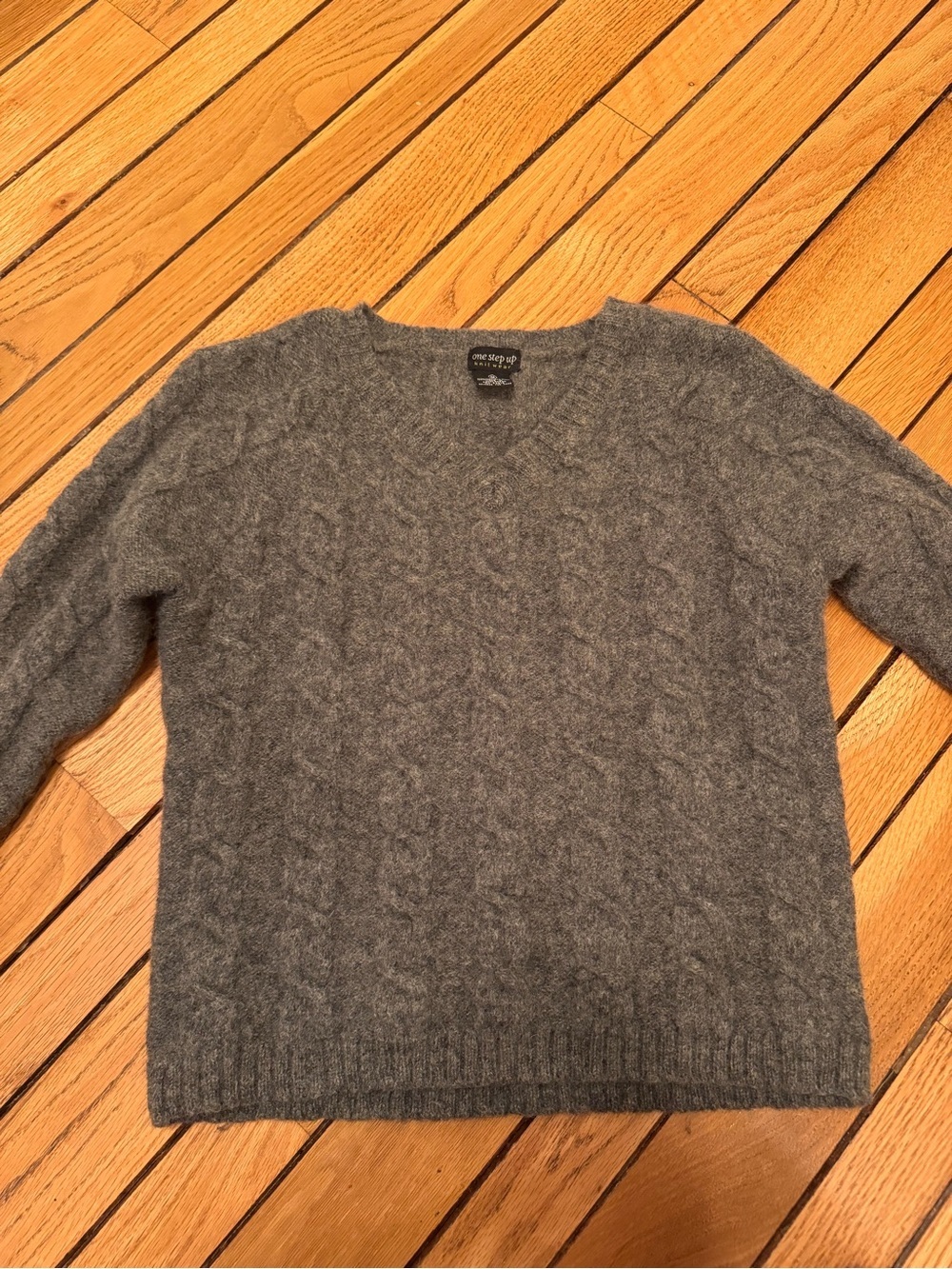 One Step Up Women's Gray Cable-Knit V-Neck 100% Wool Sweater